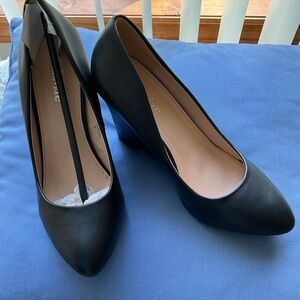 BELLA Marie “Heidi” PU Wedges new without box